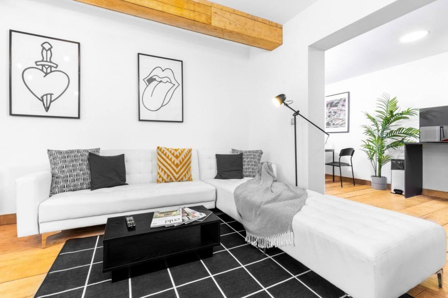 Loft Style Apartment - Near City Centre - Smart Tv- Wifi - Parking - Top Rated - 3Nt バーミンガム エクステリア 写真