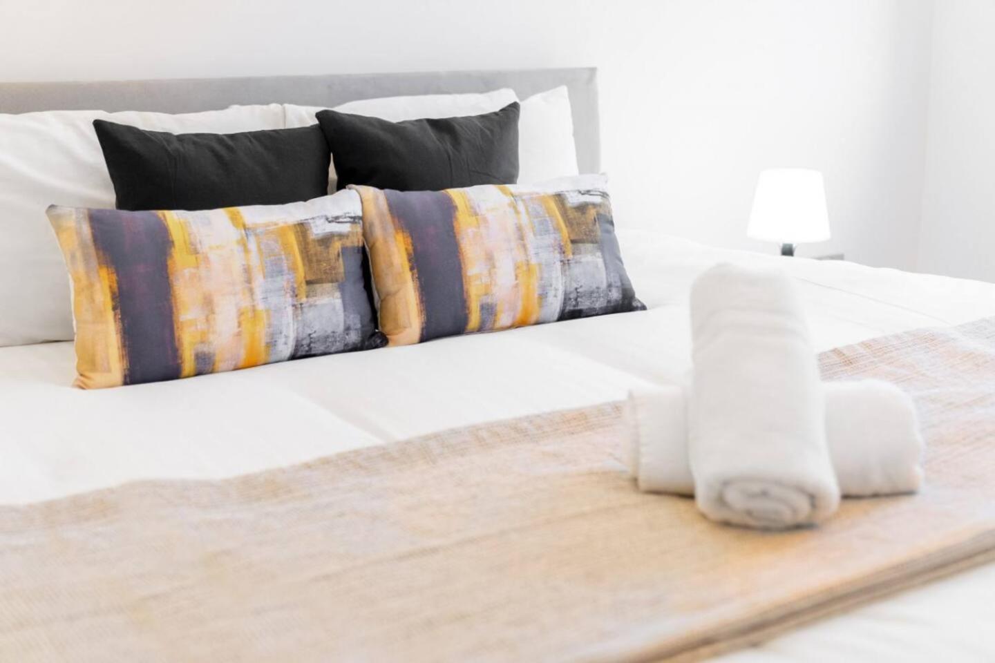 Loft Style Apartment - Near City Centre - Smart Tv- Wifi - Parking - Top Rated - 3Nt バーミンガム エクステリア 写真