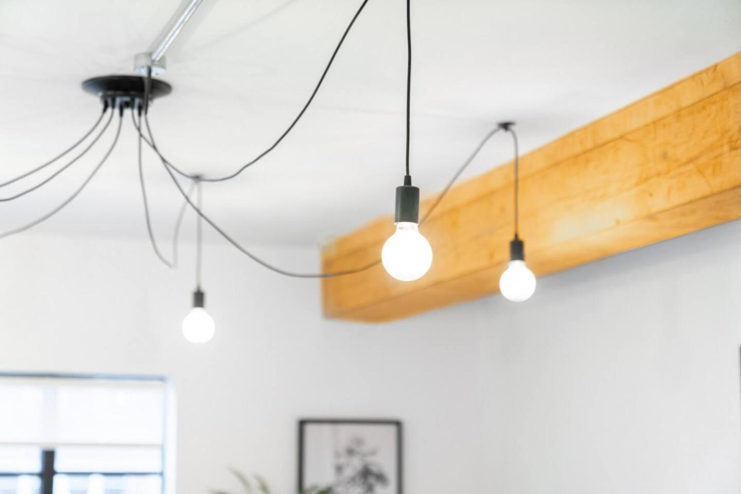 Loft Style Apartment - Near City Centre - Smart Tv- Wifi - Parking - Top Rated - 3Nt バーミンガム エクステリア 写真